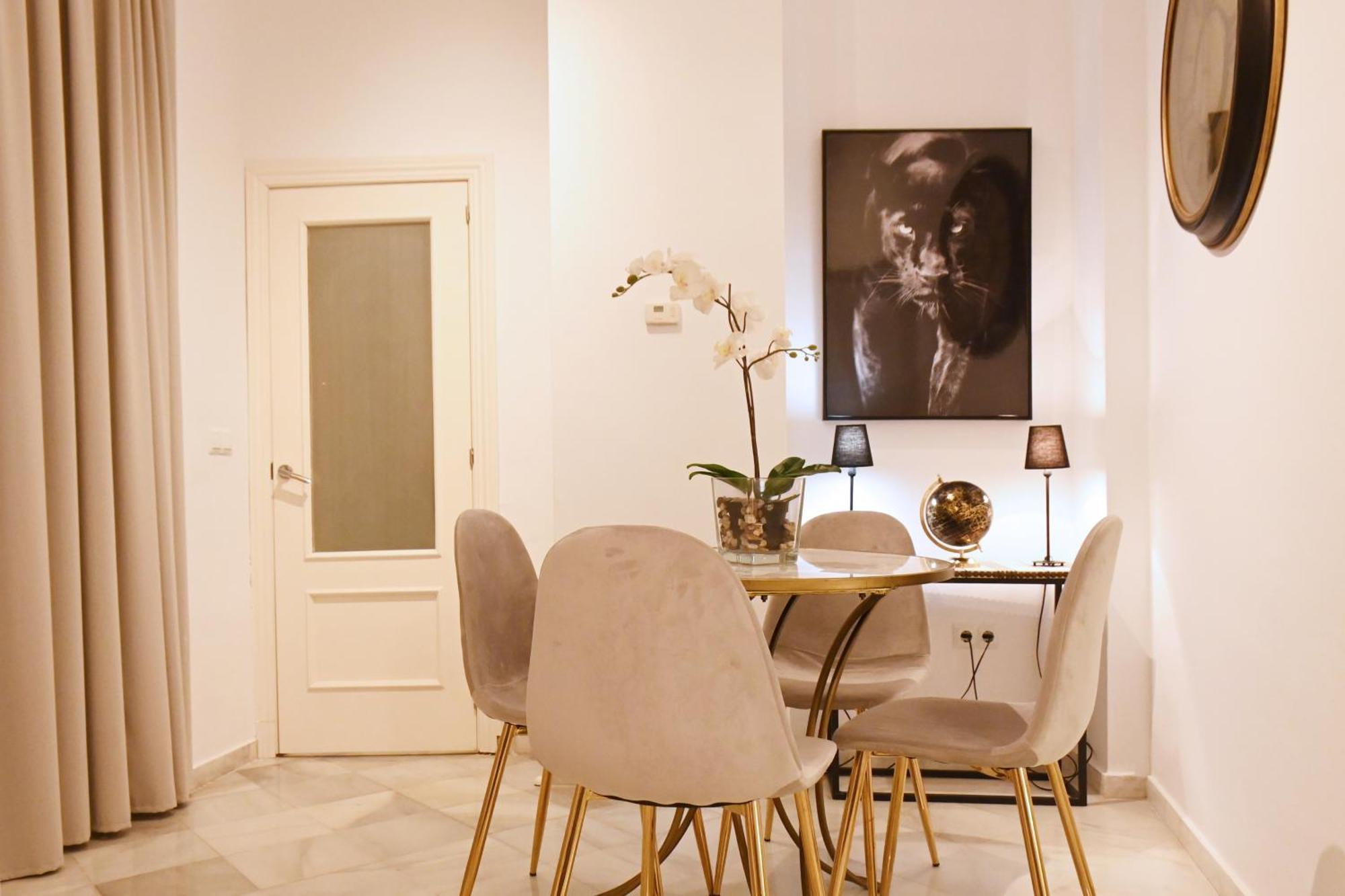 Tu Casa Con Patio En La Alameda Lägenhet Sevilla Rum bild